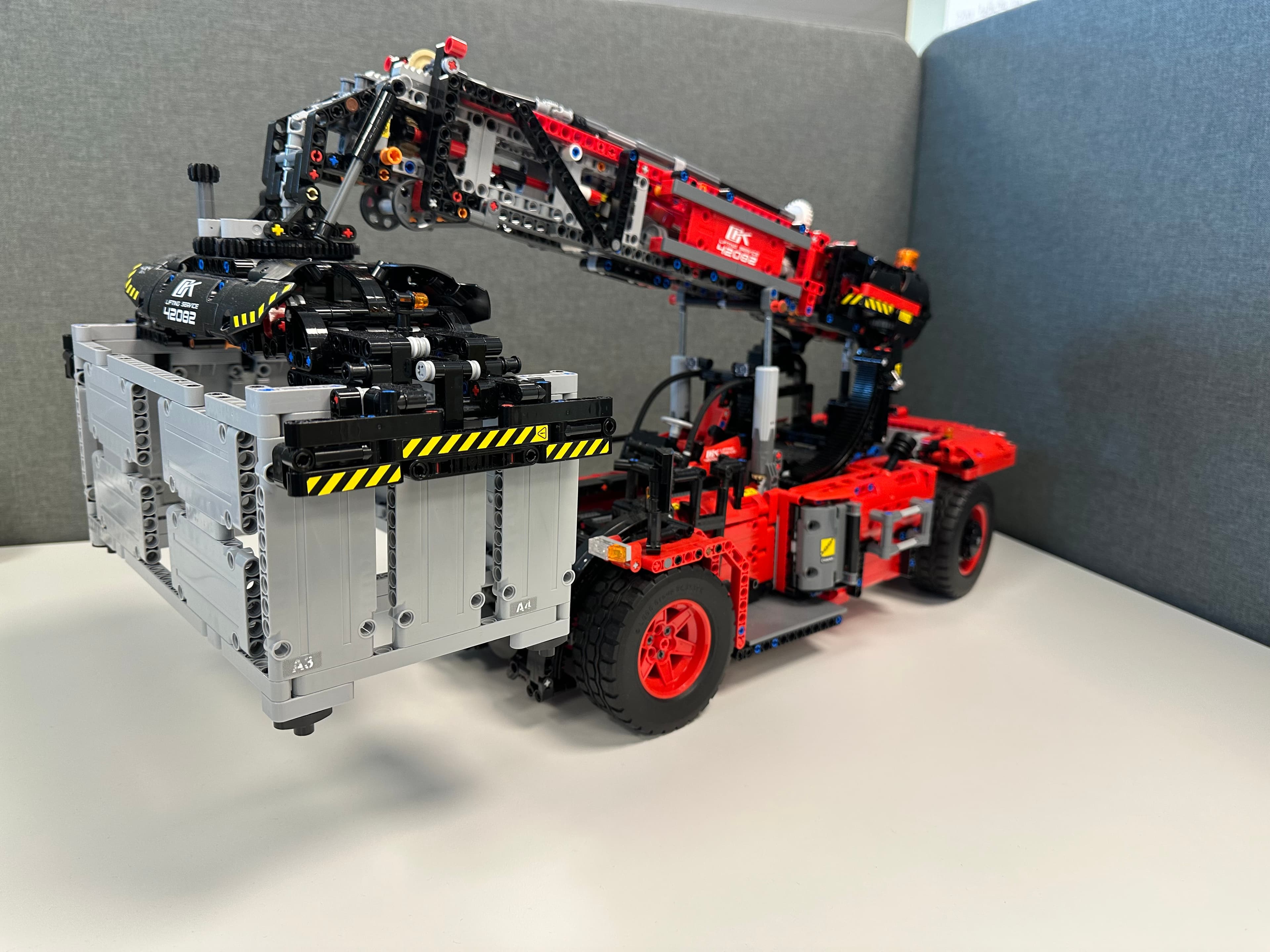 Lifting tool for modules